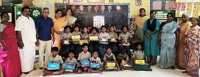 அரசு பள்ளிக்கு குவியும் ஆதரவு கரங்கள்