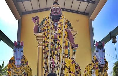 1,008 கிடா வெட்டு... ஆண்கள் மட்டுமே பங்கேற்கும் வினோத திருவிழா!