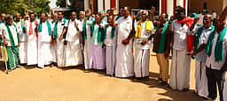 டெல்டாவை வறட்சிப் பகுதியாக அறிவிக்கக் கோரி குறைதீா் கூட்டத்தில் விவசாயிகள் வெளிநடப்பு