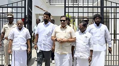 புதுச்சேரி அமைச்சா்களுக்கு ஓரிரு நாளில் இலாகா ஒதுக்கீடு: திமுக எம்எல்ஏக்களிடம் துணைநிலை ஆளுநா் தகவல்!