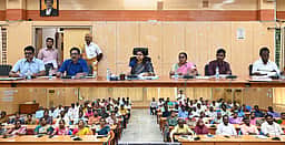 திருவண்ணாமலை மாவட்டத்தை
 வறட்சி மாவட்டமாக அறிவிக்க வேண்டும்: விவசாயிகள் வலியுறுத்தல்