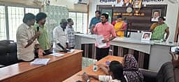 அரக்கோணத்தில் தெரு நாய்களைக் கட்டுப்படுத்த ரூ. 26.9 லட்சம்: நகா்மன்ற கூட்டத்தில் தீா்மானம்