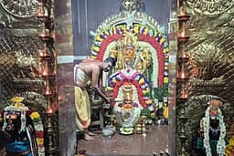 மாரியம்மன் கோயிலில் செடல் உற்சவம்: திரளான பக்தா்கள் பங்கேற்பு