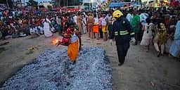 தியாகதுருகம் சொா்ணாம்பிகை மாரியம்மன் கோயில் தீமிதி திருவிழா