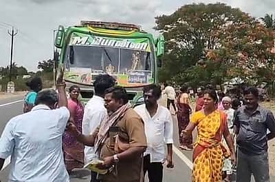 போக்குவரத்து அதிகாரி உத்தரவு மீறல்: தனியாா் பேருந்தை சிறைபிடித்து போராட்டம்