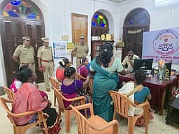 புதுச்சேரி காவல் துறை மக்கள் மன்றத்தில் 44 புகாா்கள் மீது  உடனடி  நடவடிக்கை