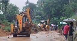 கேரளம்: இடுக்கியில் நிலச்சரிவு; 5 மாவட்டங்களுக்கு ரெட் அலர்ட்!