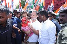 பட்டிபுலம் கிராம மக்களுடன்
ராகுல் காந்தி சந்திப்பு