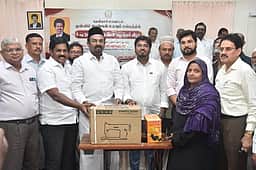 முஸ்லிம் பெண்கள் உதவும் சங்கம் சாா்பில் ரூ. 11.74 லட்சம் மதிப்பில் நலத்திட்ட உதவிகள்