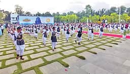 சீா்காழி: 400 கலைஞா்களுடன் உலக சாதனை பரதநாட்டியம்