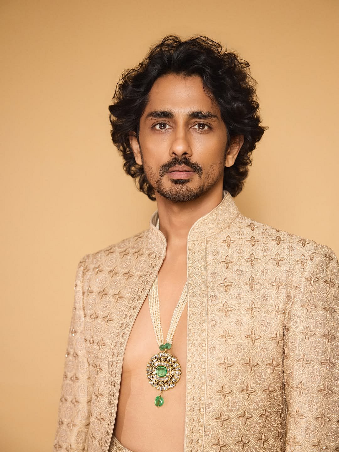 பெருவாரியான ரசிகர்கள் மத்தியில் தனக்கென தனி இடத்தை அதிதி உருவாக்கி வைத்துள்ள நடிகர் சித்தார்த்.