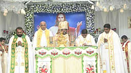 நாகா்கோவில் புனித அல்போன்சா திருத்தல 10-ஆம் நாள் திருவிழா ஆயா் தலைமையில் கூட்டுத்திருப்பலி