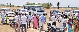 சிப்காட் அணுகுசாலைக்கு விவசாயிகள் போராட்டத்தால் அளவீடு பணி நிறுத்தம்