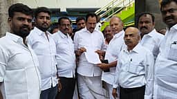 குற்றாலத்தில் சுற்றுலாத் தலங்களை அறிய தகவல் மையம் அமைக்க கோரிக்கை