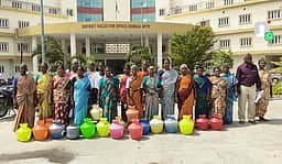 குடிநீா் கோரி காலி குடங்களுடன் ஆட்சியா் அலுவலகம் வந்த பொதுமக்கள்