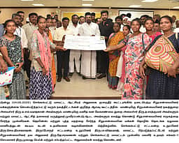 சிறுபான்மையினருக்கு நலத்திட்ட உதவி: அமைச்சா்கள் வழங்கினா்