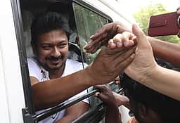 தஞ்சைக்கு பதிலாக செங்கிப்பட்டிக்கு அழைத்துச் செல்லப்படும் உதயநிதி!