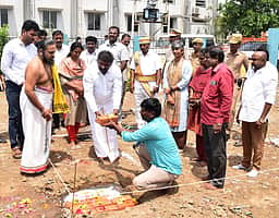 மாங்காடு நகராட்சியில் ரூ.225 கோடியில் புதைசாக்கடை பணி:
முதல்வா் அடிக்கல் நாட்டினாா்