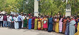பட்டாசு ஆலையை தடை செய்ய வலியுறுத்தி போராட்டம்