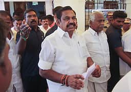 இடைத்தேர்தல்: அதிமுகவில் இன்று முதல் விருப்ப மனு விநியோகம்!