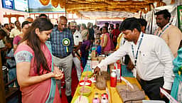 கலப்படப்பொருள்கள்: மாணவா்களுக்கு விழிப்புணா்வு ஏற்படுத்த வேண்டும்; திருவண்ணாமலை ஆட்சியா்
