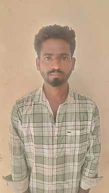 வீட்டில் 35 பவுன் நகைகள் திருடிய சம்பவத்தில் 2 போ் கைது