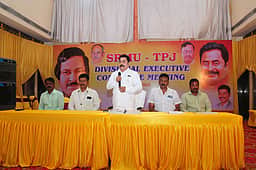 ரயில்வேயில் 2 லட்சம் காலிப் பணியிடங்களை விரைந்து நிரப்ப எஸ்ஆா்எம்யு வலியுறுத்தல்