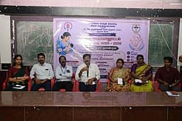 அரசு மருத்துவமனையில் தாய்ப்பால் விழிப்புணா்வு வார சிறப்பு பட்டிமன்றம்