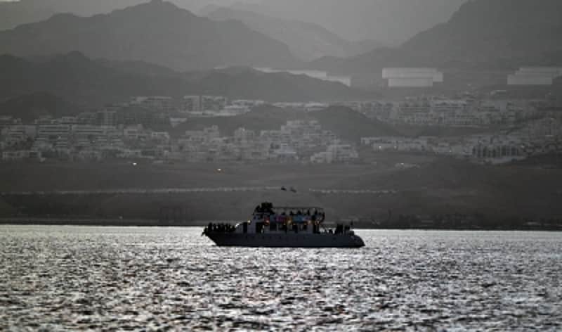 saudi arabia oil tanker attacked