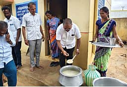 நாயக்கனேரிமலை அரசு உயா்நிலைப் பள்ளியில் ஆய்வு