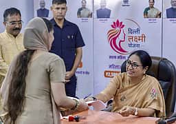 தில்லி லக்ஷ்மி திட்டம்: 4.25 லட்சம் பெண்கள் பதிவு