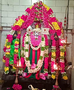 திருவள்ளூா் சிவ-விஷ்ணு ஆலயத்தில் ஆடிக் கிருத்திகை விழா