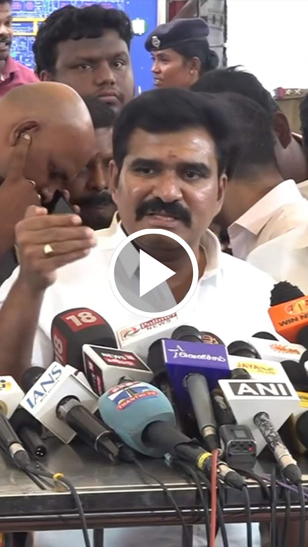 ”இருக்கும் நிதிநிலையில்...” விவசாயக் கடன் தள்ளுபடி குறித்து  அமைச்சர் நிர்மல் குமார்! | TVK