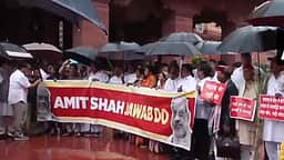 அமித் ஷா பதிலளிக்க வேண்டும்! நாடாளுமன்றத்தின் இரு அவைகளும் ஒத்திவைப்பு!