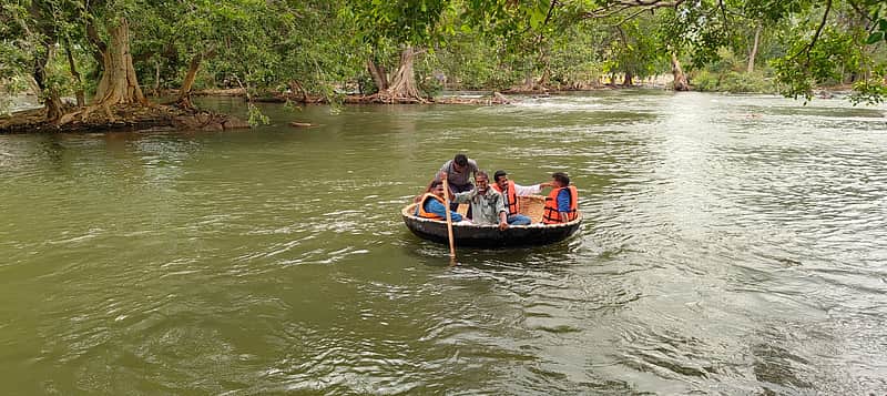 Coracle operators at Hogenakkal refused to operate coracles on the Cauvery River