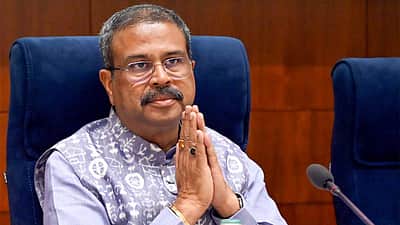 ஜென் ஸி தலைமுறையை தவறாக வழிநடத்த முயற்சி: ராஜிநாமா குறித்து தர்மேந்திர பிரதான்