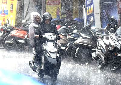 அடுத்த 3 மணி நேரத்திற்கு எந்தெந்த மாவட்டங்களில் மழை?