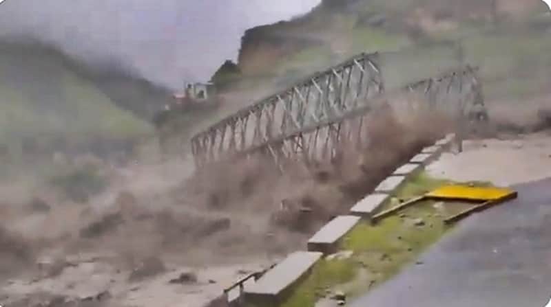 Bailey bridge