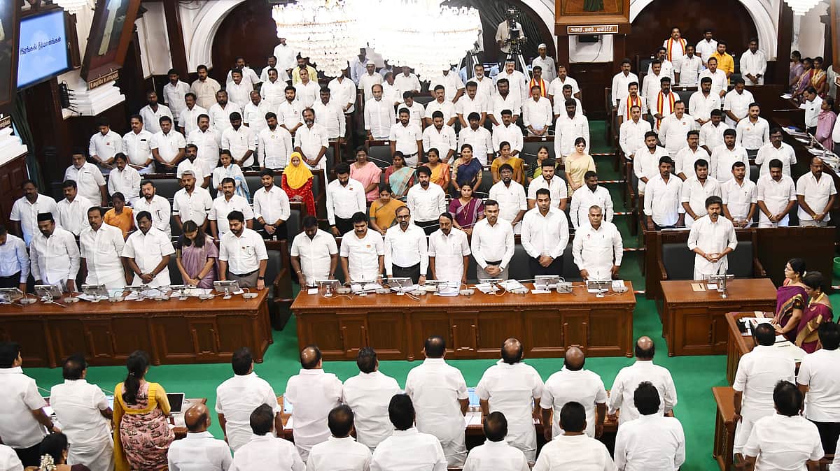 எம்.எல்.ஏ.க்களுக்கு கார் வேண்டுமாம்! 