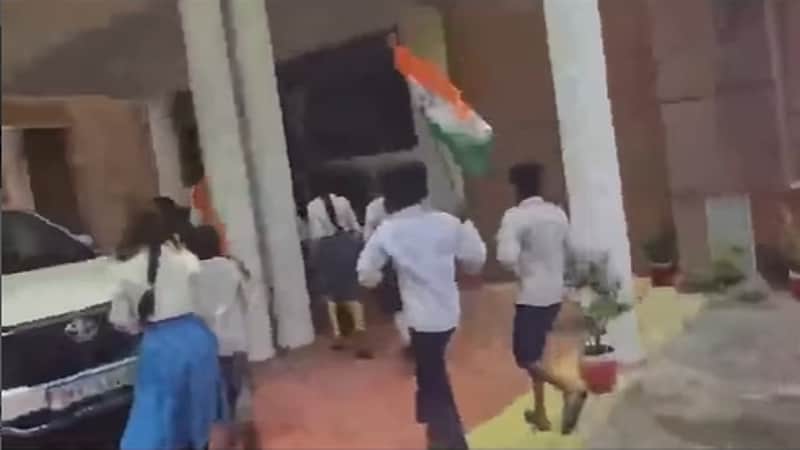 school students run into collectorate cockroch janata party