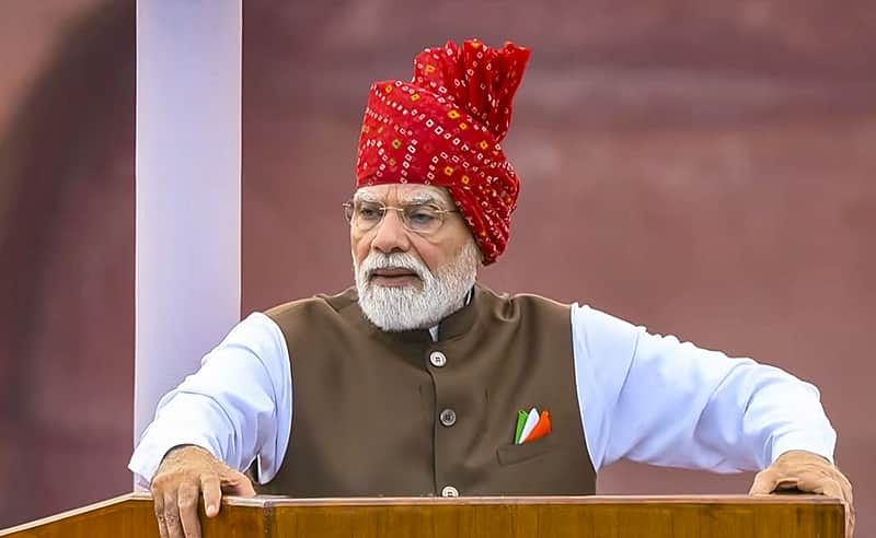PM Modi greets people on Independence Day