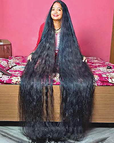 8 அடி கூந்தல்!