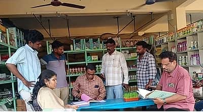சம்பா பருவத்துக்கு ஏற்ற தரமான விதைகளை விற்க வேண்டும்: தனியாா் விதை விற்பனையாளா்களுக்கு அறிவுறுத்தல்