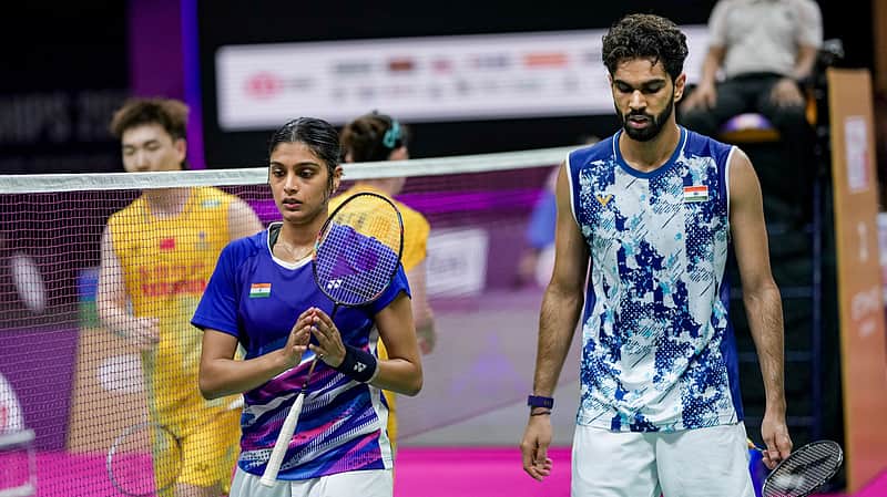New Delhi: India�s Dhruv Kapila, right, and Tanisha Crasto after losing against China�s Guo Xin Wa, left back, and Chen Fang Hui in the mixed doubles badminton match during the BWF World Championships, at IGI Stadium in New Delhi, Thursday, Aug. 20, 2026. (PTI Photo/Karma Bhutia)(PTI08_20_2026_000237A)