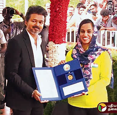 எவரெஸ்ட் சிகரம் ஏறுவதில் 'ஹாட்ரிக்' சாதனை