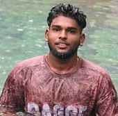 கடலில் மூழ்கி மீனவா் உயிரிழப்பு