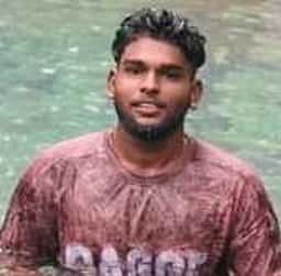 கடலில் மூழ்கி மீனவா் உயிரிழப்பு