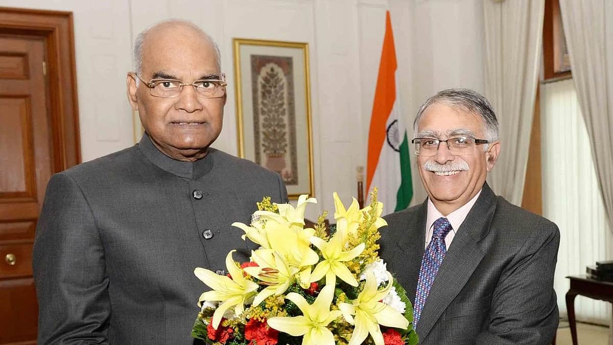 நீதிபதிகள் கடவுள் அல்ல: 
பிரிவுபசார நிகழ்வில் உச்ச நீதிமன்ற நீதிபதி சஞ்சய் கரோல் பேச்சு