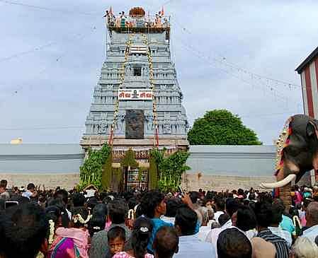 ஸ்ரீசந்திரசேகரா், விநாயகா், அம்மன் கோயில்களில் மகா கும்பாபிஷேகம்