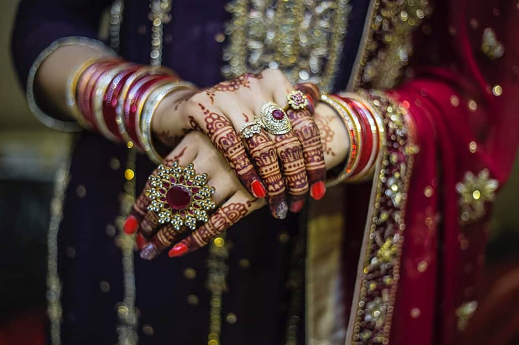 ஆபரேஷன் சிந்தூா் எதிரொலி:
விசா சிக்கல்களுக்குப் பிறகு இந்தியா வந்தடைந்த 150 பாகிஸ்தான் மணப்பெண்கள்!